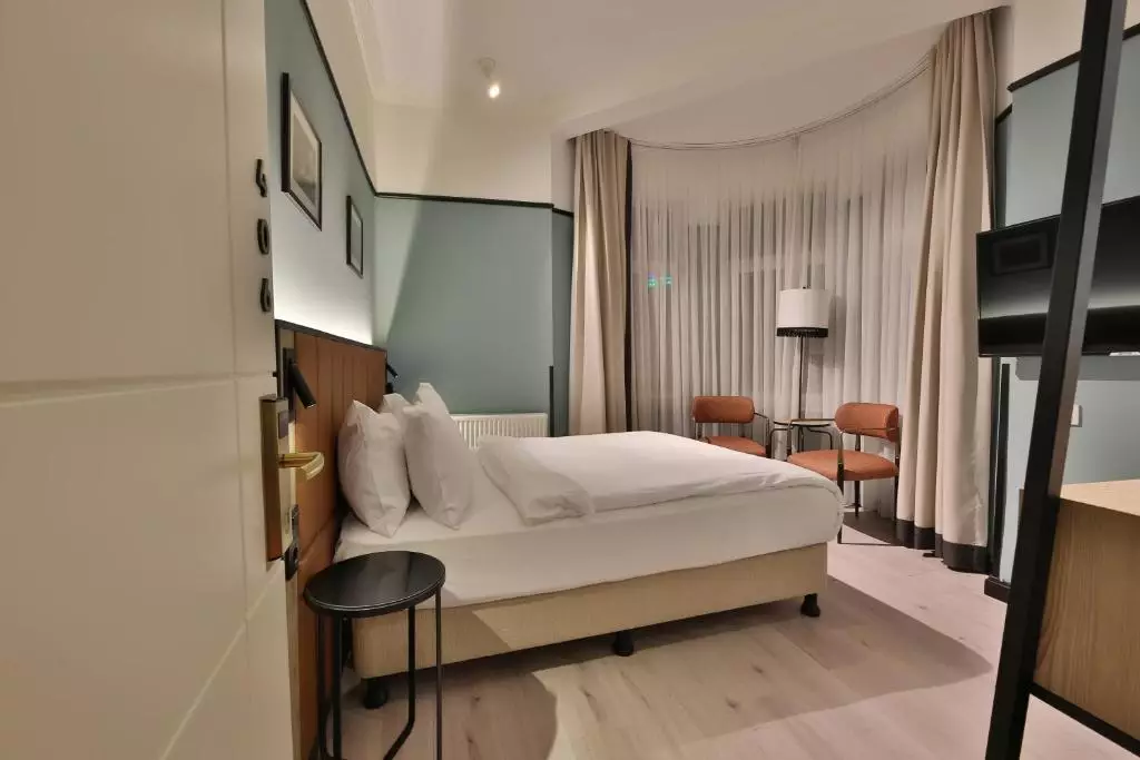 اتاق ea exclusive